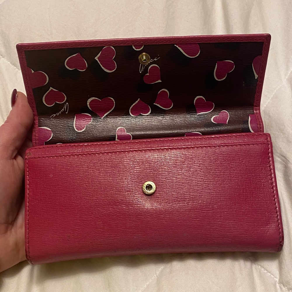 Gucci Pink Wallet with Gold Heart Accent - Picture 3 of 5